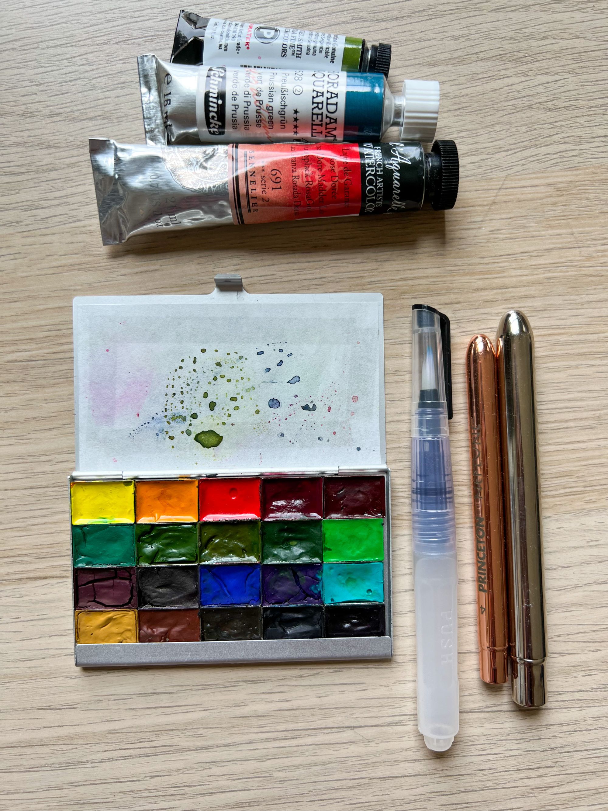 Tiny DIY Watercolor Palettes